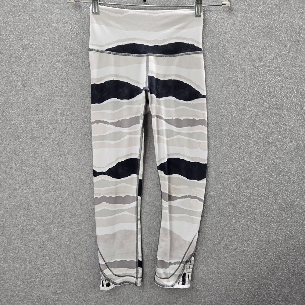 Lululemon Women Activewear Pants‎ 4 True Self Crop Yoga 22" Inseam